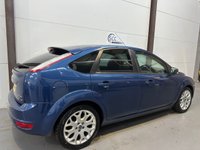 USED 2011 60 FORD FOCUS 1.6 ZETEC 5d 100 BHP Aux Input, Air Con