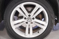 USED 2015 VOLKSWAGEN TIGUAN 2.0 TDi BlueMotion Tech R-Line 150 5dr [NAV] +FULL SERVICE HISTORY+2 KEYS+