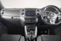 USED 2015 VOLKSWAGEN TIGUAN 2.0 TDi BlueMotion Tech R-Line 150 5dr [NAV] +FULL SERVICE HISTORY+2 KEYS+