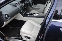 USED 2019 69 JAGUAR XJ 3.0 D V6 50TH ANNIVERSARY 4d 297 BHP GENUINE MILEAGE FULL SERVICE