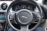 USED 2019 69 JAGUAR XJ 3.0 D V6 50TH ANNIVERSARY 4d 297 BHP GENUINE MILEAGE FULL SERVICE