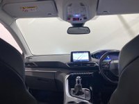 USED 2017 67 PEUGEOT 3008 1.2 PURETECH S/S ALLURE 5d 130 BHP Stylish , Versitile , Economical 5 door SUV