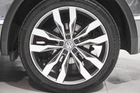 USED 2018 67 VOLKSWAGEN TIGUAN 2.0 R-LINE TDI BMT 4MOTION DSG 5d 188 BHP + NATIONWIDE HOME DELIVERY +