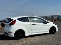 USED 2015 15 FORD FIESTA 1.6 ST-2 3d 180 BHP 