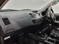 USED 2014 14 TOYOTA HI-LUX 3.0 INVINCIBLE 4X4 D-4D DCB 169 BHP Striking Pure White, Full black leather interior