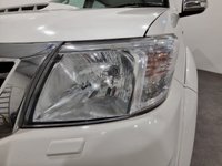 USED 2014 14 TOYOTA HI-LUX 3.0 INVINCIBLE 4X4 D-4D DCB 169 BHP Striking Pure White, Full black leather interior