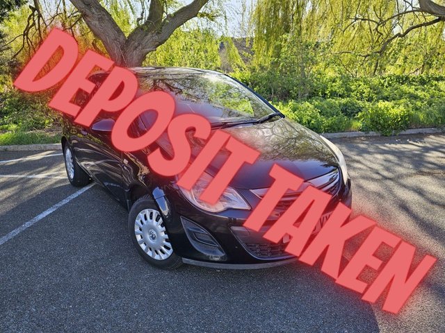 2013 63 VAUXHALL CORSA 1.0 S ECOFLEX 3d 64 BHP 6 SERVICE STAMPS IN THE BOOK
