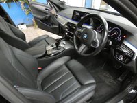 USED 2019 19 BMW 5 SERIES 2.0 530E M SPORT 4d 249 BHP SAT NAV LEATHER HEATED CRUISE VAT Q 1 OWNER SERVICE HISTORY 6 MONTHS GOLD WARRANTY