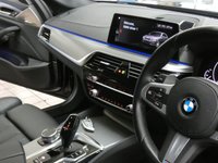 USED 2019 19 BMW 5 SERIES 2.0 530E M SPORT 4d 249 BHP SAT NAV LEATHER HEATED CRUISE VAT Q 1 OWNER SERVICE HISTORY 6 MONTHS GOLD WARRANTY