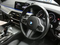 USED 2019 19 BMW 5 SERIES 2.0 530E M SPORT 4d 249 BHP SAT NAV LEATHER HEATED CRUISE VAT Q 1 OWNER SERVICE HISTORY 6 MONTHS GOLD WARRANTY