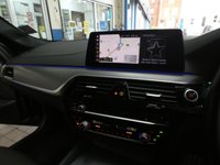 USED 2019 19 BMW 5 SERIES 2.0 530E M SPORT 4d 249 BHP SAT NAV LEATHER HEATED CRUISE VAT Q 1 OWNER SERVICE HISTORY 6 MONTHS GOLD WARRANTY