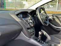 USED 2011 11 FORD FOCUS 1.6 TITANIUM 5d 124 BHP 