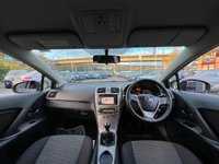 USED 2011 11 TOYOTA AVENSIS 2.0 TR D-4D  5d 125 BHP SAT NAV + CRUISE CONTROL + REVERSE CAMERA