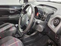 USED 2015 15 PEUGEOT 108 1.2 ALLURE 3d 82 BHP 23868 Miles , High gloss black
