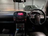 USED 2014 14 NISSAN NAVARA 2.5 DCI TEKNA 4X4 SHR DCB 188 BHP * ALLOYS * TOW BAR * ROOF RACK * LOAD COVER * AIR CON *