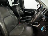 USED 2014 14 NISSAN NAVARA 2.5 DCI TEKNA 4X4 SHR DCB 188 BHP * ALLOYS * TOW BAR * ROOF RACK * LOAD COVER * AIR CON *