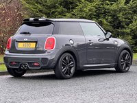 USED 2017 66 MINI HATCH COOPER 2.0 Cooper S 3dr (JCW Chili Pack / Panoramic Sunroof) JCT Kit Black Alloys Roof & Mirrors