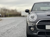 USED 2017 66 MINI HATCH COOPER 2.0 Cooper S 3dr (JCW Chili Pack / Panoramic Sunroof) JCT Kit Black Alloys Roof & Mirrors