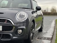 USED 2017 66 MINI HATCH COOPER 2.0 Cooper S 3dr (JCW Chili Pack / Panoramic Sunroof) JCT Kit Black Alloys Roof & Mirrors