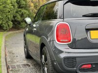 USED 2017 66 MINI HATCH COOPER 2.0 Cooper S 3dr (JCW Chili Pack / Panoramic Sunroof) JCT Kit Black Alloys Roof & Mirrors