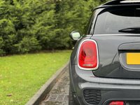 USED 2017 66 MINI HATCH COOPER 2.0 Cooper S 3dr (JCW Chili Pack / Panoramic Sunroof) JCT Kit Black Alloys Roof & Mirrors
