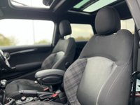 USED 2017 66 MINI HATCH COOPER 2.0 Cooper S 3dr (JCW Chili Pack / Panoramic Sunroof) JCT Kit Black Alloys Roof & Mirrors