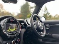 USED 2017 66 MINI HATCH COOPER 2.0 Cooper S 3dr (JCW Chili Pack / Panoramic Sunroof) JCT Kit Black Alloys Roof & Mirrors