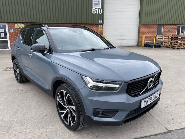2019 19 Volvo Xc40 2.0 T4 R-DESIGN 5d 188 BHP