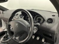 USED 2015 15 PEUGEOT RCZ 2.0 HDI GT 2d 163 BHP Striking RCZ Pearlescent white, full extended black leather