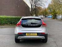 USED 2015 15 VOLVO V40 1.6 D2 CROSS COUNTRY LUX NAV 5d 113 BHP 