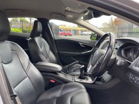 USED 2015 15 VOLVO V40 1.6 D2 CROSS COUNTRY LUX NAV 5d 113 BHP 