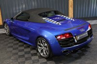 USED 2011 11 AUDI R8 5.2 SPYDER V10 QUATTRO 2d 519 BHP RARE MANUAL V10, STUNNING CAR