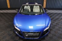 USED 2011 11 AUDI R8 5.2 SPYDER V10 QUATTRO 2d 519 BHP RARE MANUAL V10, STUNNING CAR