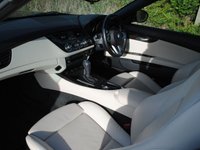 USED 2009 59 BMW Z4 2.5 Z4 SDRIVE23I ROADSTER 2d 201 BHP www.suffolkcarcentre.co.uk - Located at Lowestoft