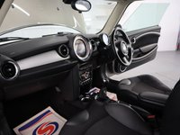 USED 2013 62 MINI HATCH COOPER 1.6 COOPER D 3d 112 BHP WITH OVER &pound;4000 OF FACTORY EXTRAS THIS IS A GREAT CAR