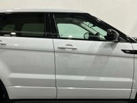 USED 2015 65 LAND ROVER RANGE ROVER EVOQUE 2.0 TD4 HSE DYNAMIC 5d 177 BHP Spectacular Yulong white, Dual leather ebony / cirrus , panoramic glass roof,