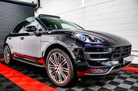 USED 2014 64 PORSCHE MACAN 3.6 TURBO PDK 5d 400 BHP PAN ROOF+ BOSE + FSH+ CARBON
