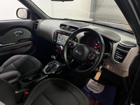 USED 2015 15 KIA SOUL 1.6 CRDI CONNECT PLUS 5d 126 BHP * ALLOY WHEELS * CLIMATE * NAVIGATION * REVERSING CAMERA *