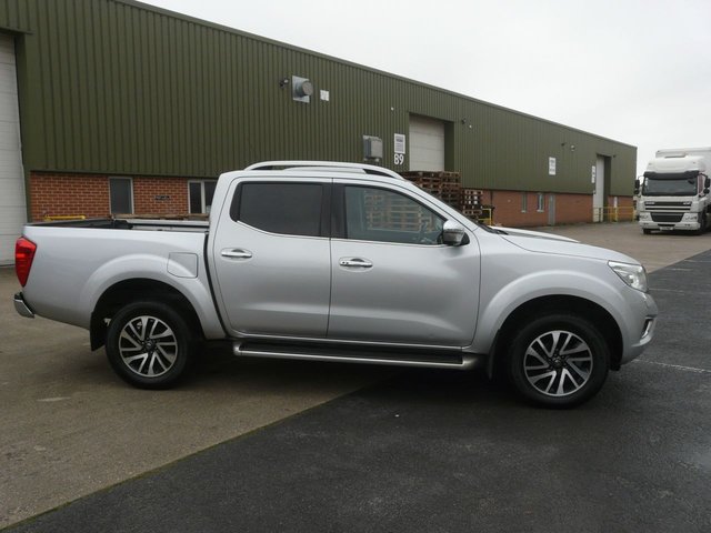 2018 68 Nissan Navara 2.3 DCI TEKNA 4X4 SHR DCB 190 BHP