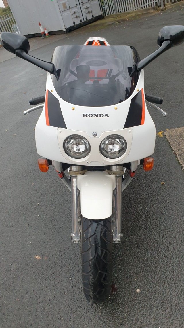 1991 J Honda Cbr 400 RRM NC29 Gullarm Sports