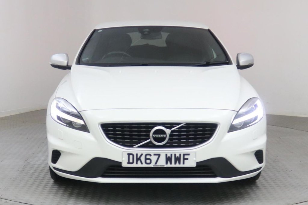 USED 2017 67 VOLVO V40 2.0 D2 R-DESIGN PRO 5d  