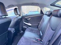 USED 2013 63 TOYOTA PRIUS 1.8 T SPIRIT VVT-I  5d 99 BHP FULL SERVICE HISTORY + HEADS UP DISPLAY + SAT NAV + REAR CAMERA
