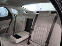 USED 2015 65 JAGUAR XF 2.0 PORTFOLIO 4d 177 BHP Celestial Black Pearl WITH IVORY LEATHER TRIM AND FULLY LOADED