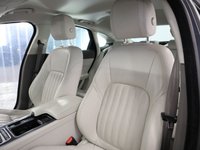 USED 2015 65 JAGUAR XF 2.0 PORTFOLIO 4d 177 BHP Celestial Black Pearl WITH IVORY LEATHER TRIM AND FULLY LOADED