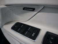 USED 2015 65 JAGUAR XF 2.0 PORTFOLIO 4d 177 BHP Celestial Black Pearl WITH IVORY LEATHER TRIM AND FULLY LOADED