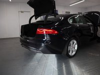 USED 2015 65 JAGUAR XF 2.0 PORTFOLIO 4d 177 BHP Celestial Black Pearl WITH IVORY LEATHER TRIM AND FULLY LOADED