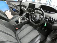 USED 2018 68 PEUGEOT 5008 1.2 S/S ALLURE 5d 130 BHP 7 SEATS SAT NAV CRUISE REAR VIEW CAMERA PART LEATHER INTERIOR 6 MONTHS GOLD WARRANTY