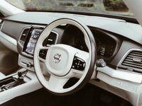 USED 2017 17 VOLVO XC90 2.0 D5 POWERPULSE MOMENTUM AWD 5d 231 BHP Heated Steering Wheel Electric Boot