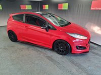 USED 2015 15 FORD FIESTA 1.0 ZETEC S RED EDITION 3d 139 BHP 