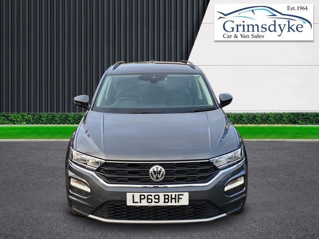 View our VOLKSWAGEN T-ROC